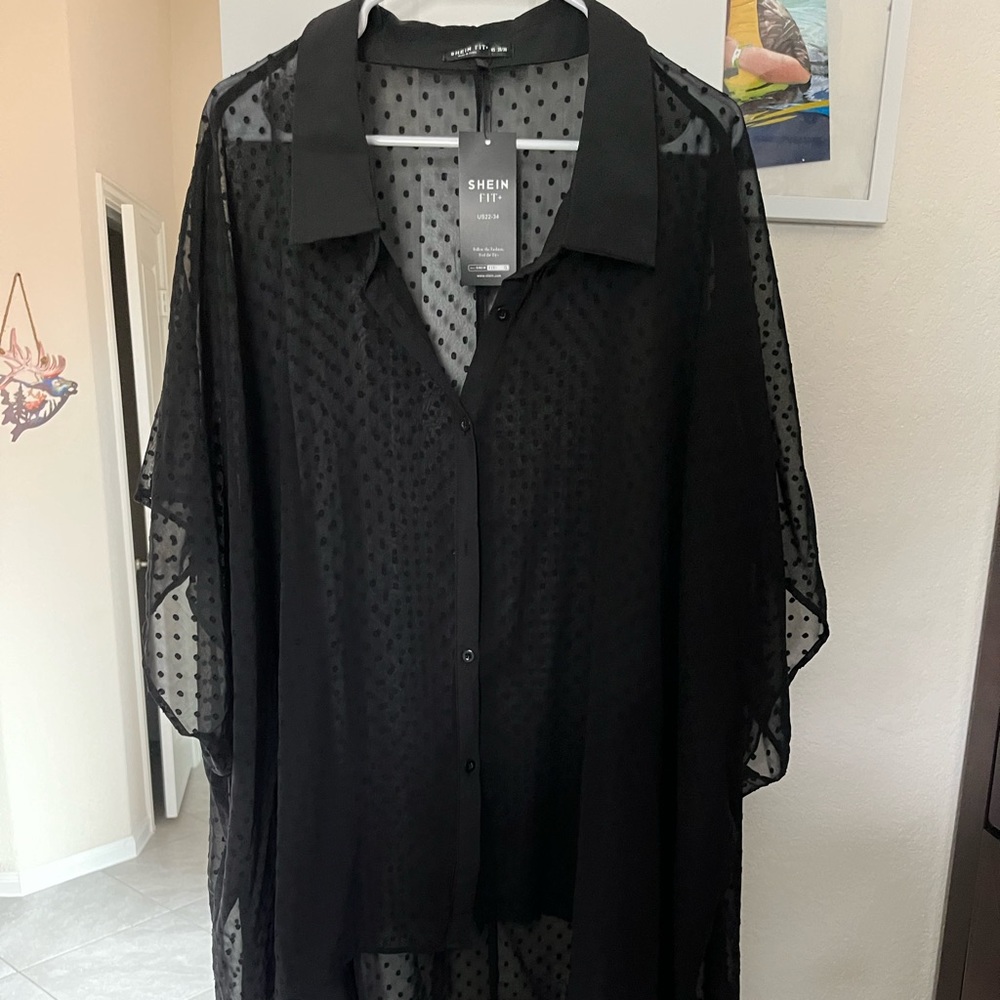 SHEIN high-low button down